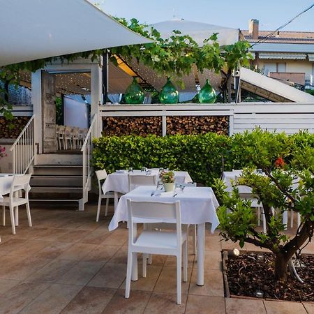 La Taverna Antica Rooms Pescara Exteriör bild